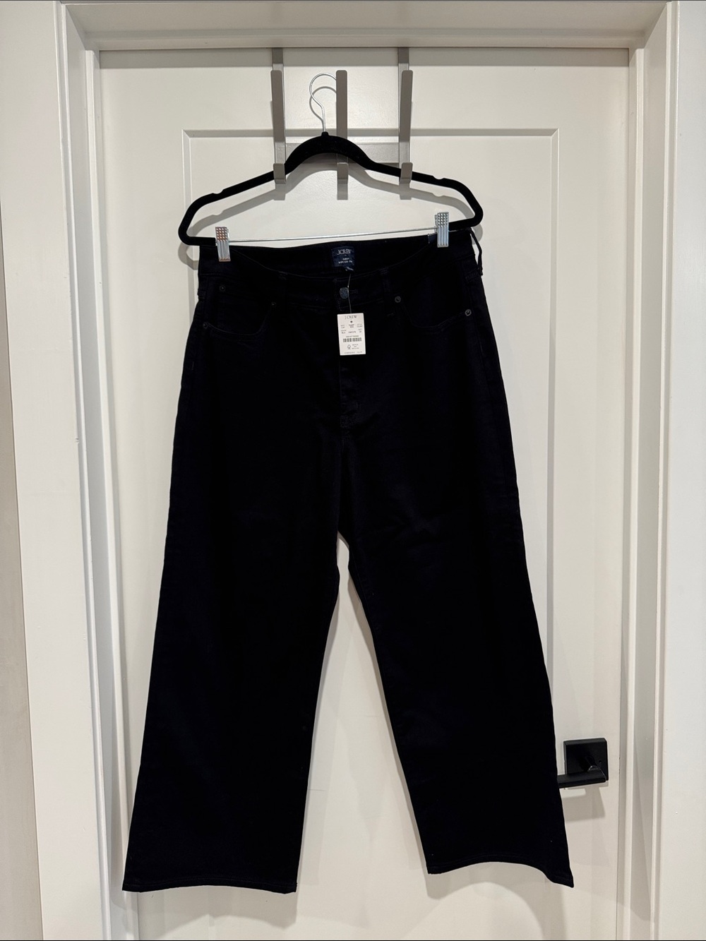 Black Curvy, Cropped, Wide-Leg Jeans from J. Crew